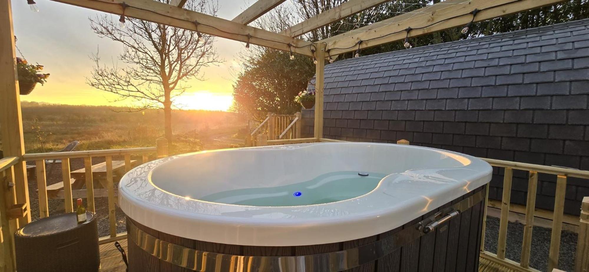 Campsie Luxury Pods With Hot Tub Hotel Glasgow Kültér fotó